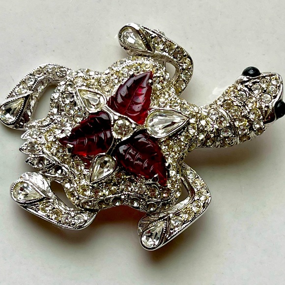 Signed Weinberg NY Red Molded Glass Rhinestone and Rhodium Figural Brooch - Picture 1 of 9